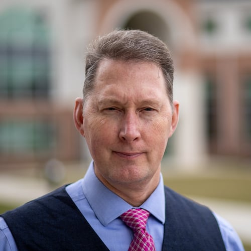 MARK FARNHAM Headshot