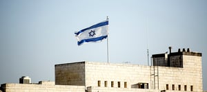 israel-flag-on-building